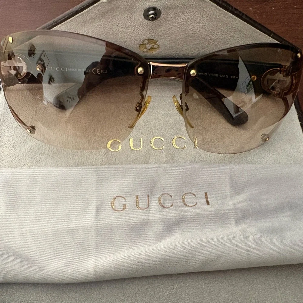 Gucci Rimless Sunglasses with Brown Gradient Lenses and Gold Accents - Picture 1 of 3